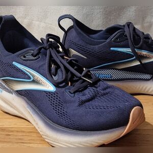 Brooks Women's Athletic Shoes - Purple and Light Blue With Hint Of Pink